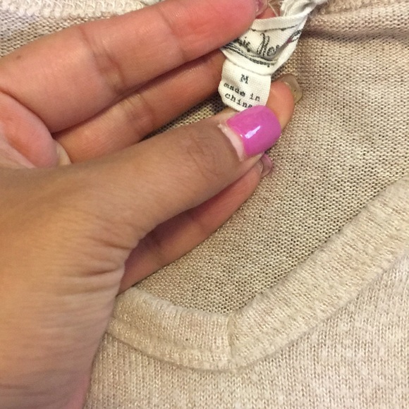 Light pink sweater - Picture 3 of 3